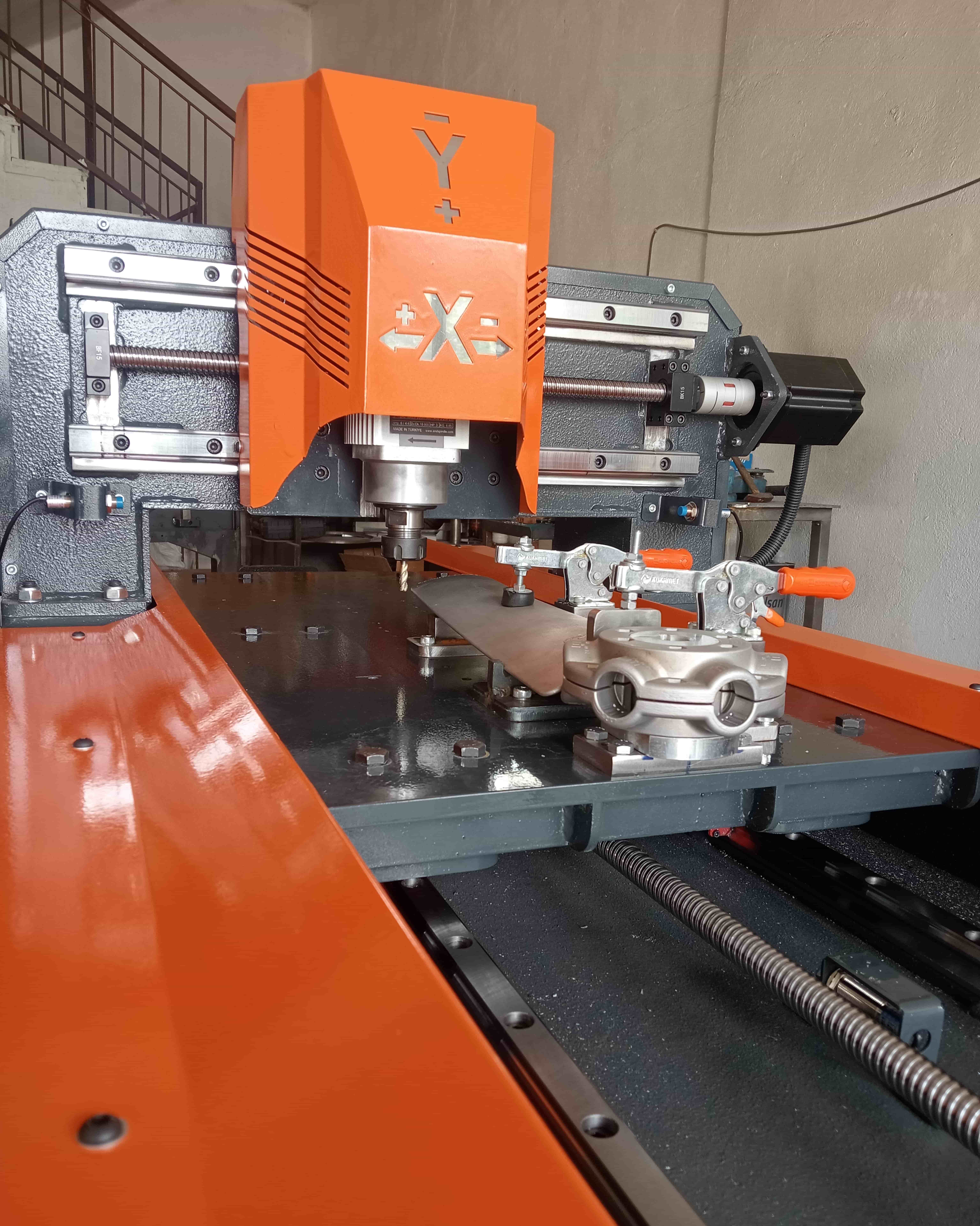 CNC Alüminyum Kanat Kesme Makinesi