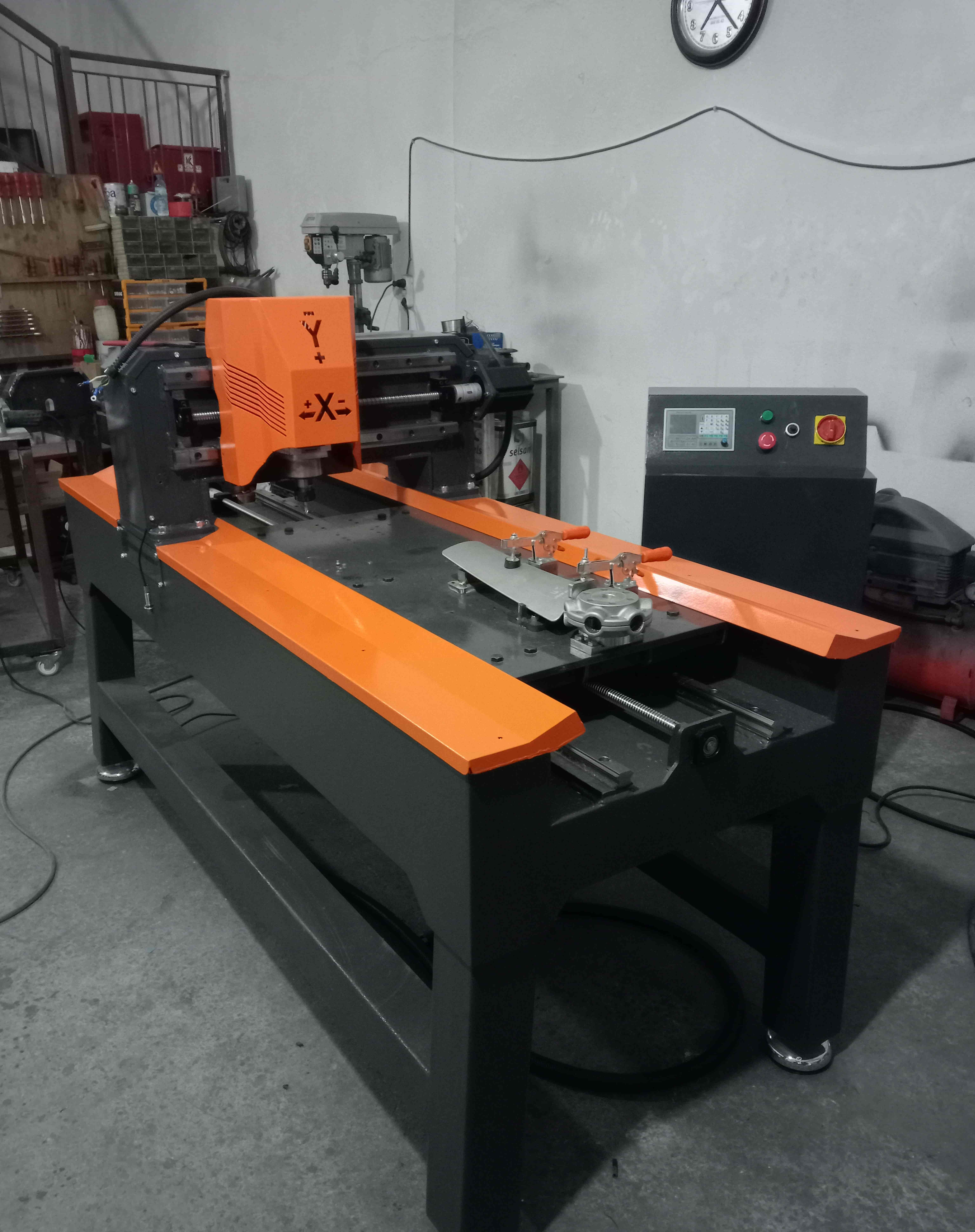 CNC Alüminyum Kanat Kesme Makinesi