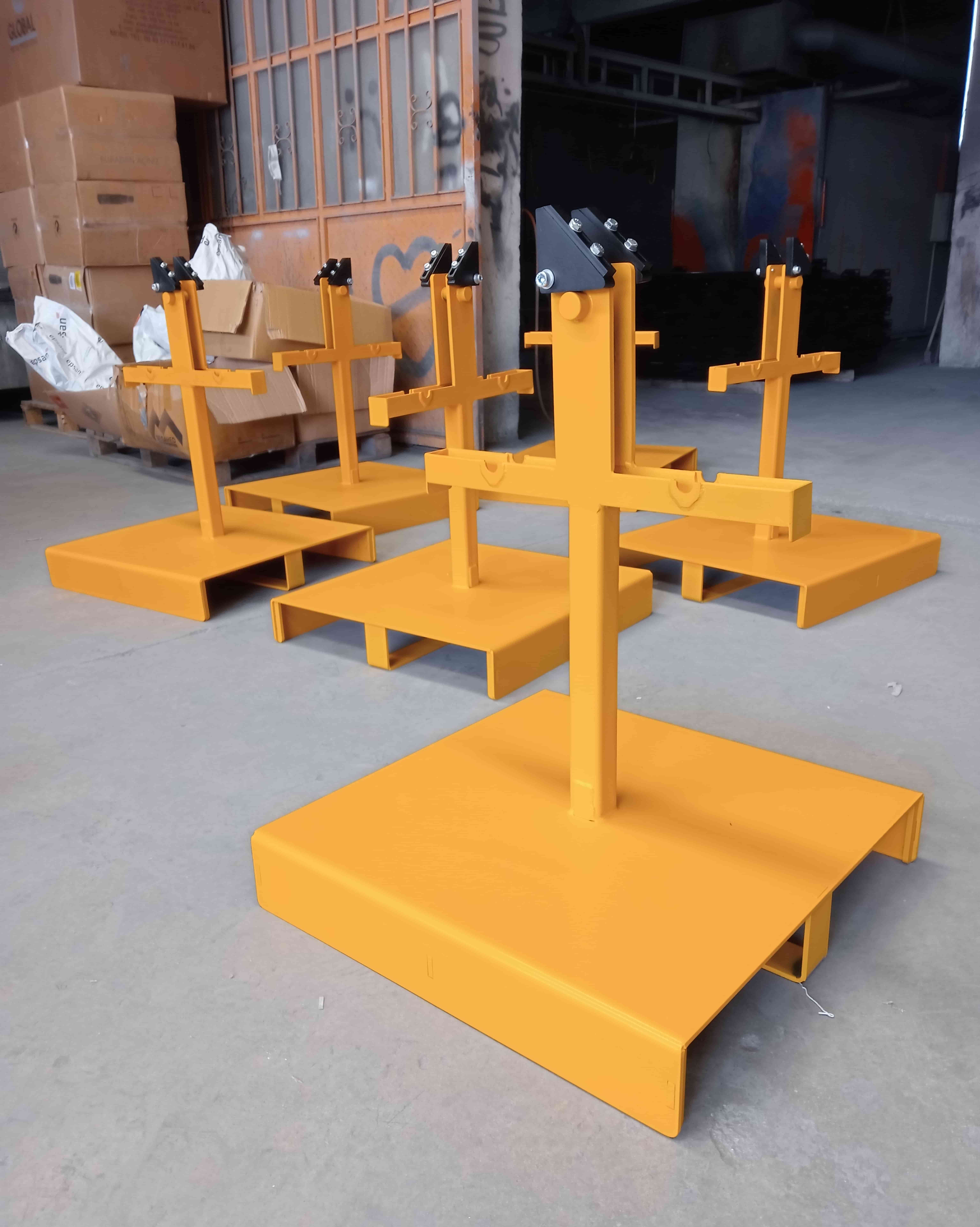 Model Askı Aparatı